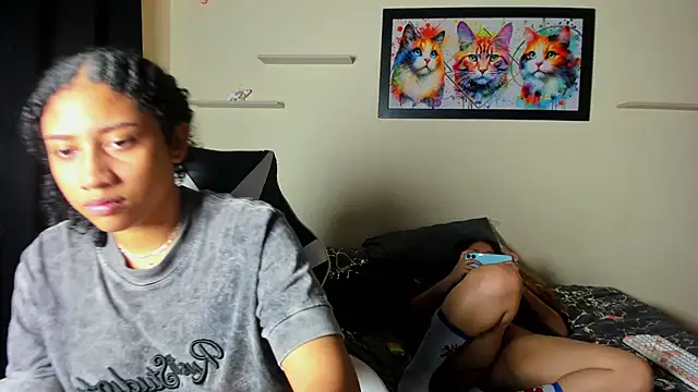 meredit_cris23's cam snapshot