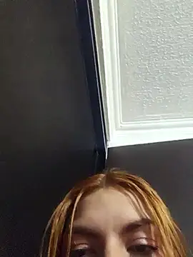 mila_curvy's cam snapshot