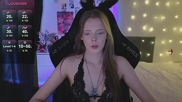 Luna_Navy's cam snapshot