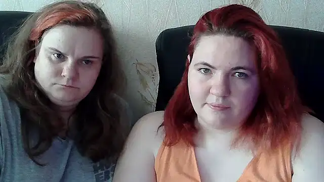 HollyXXXEva's cam snapshot