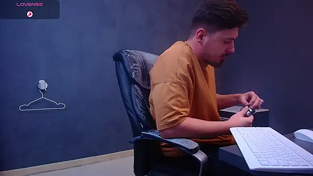 EnzoRace's cam snapshot