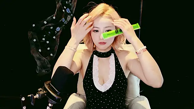 Lady-Mia777's cam snapshot