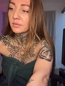 Elenascrib's cam snapshot