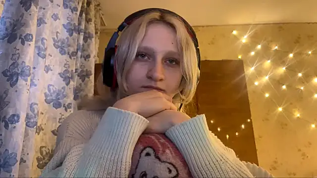 julysflowers's cam snapshot