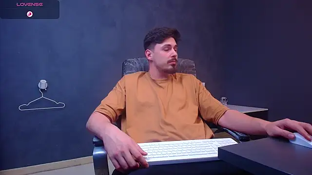 EnzoRace's cam snapshot