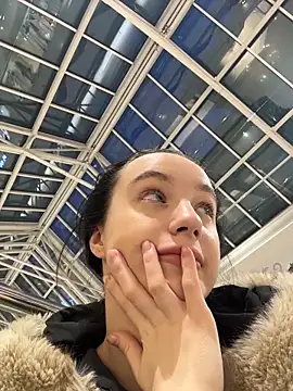 MiaTee's cam snapshot