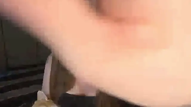 EmilyBubble's cam snapshot