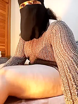 LONA-_-'s cam snapshot