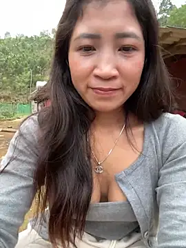 ThiHa003 live sex cam