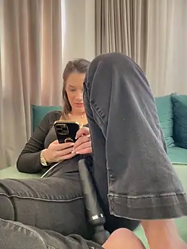 HotXMom_ live sex cam