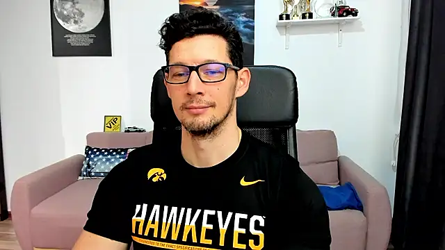 BrutusK08 live sex cam