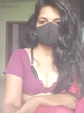 Shuttii_25 live sex cam