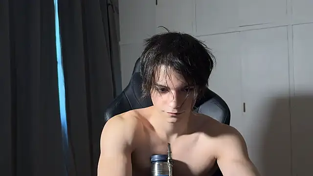 SasukeUhchiaa live sex cam