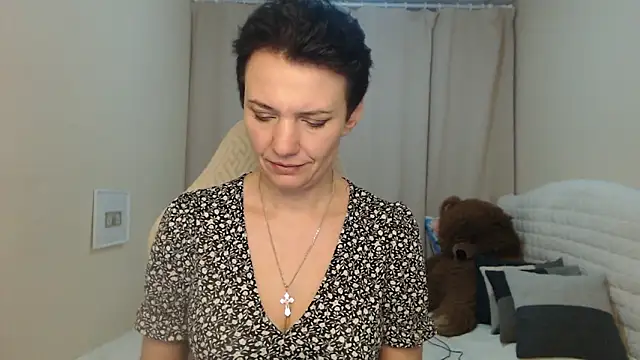 AvaSaturnian live sex cam