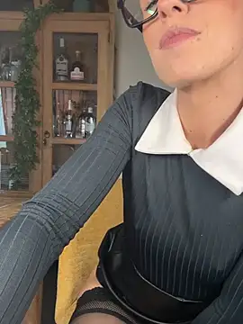 lola_tentatiion live sex cam