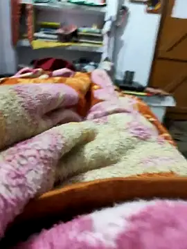 xx_priti's cam snapshot