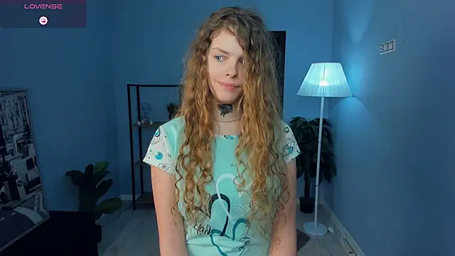 RayaNenlia's cam snapshot