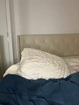 mialongxo's cam snapshot