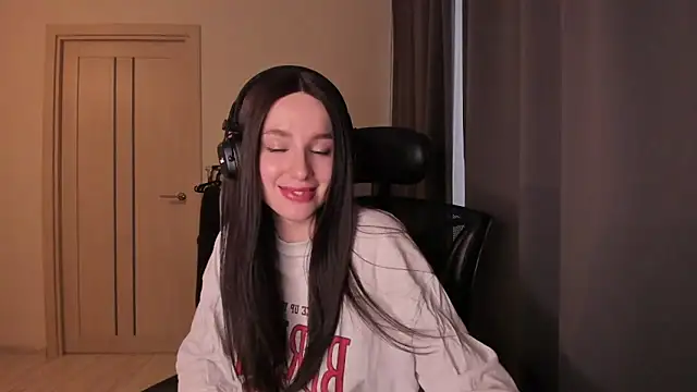 CozyAesthetics's cam snapshot