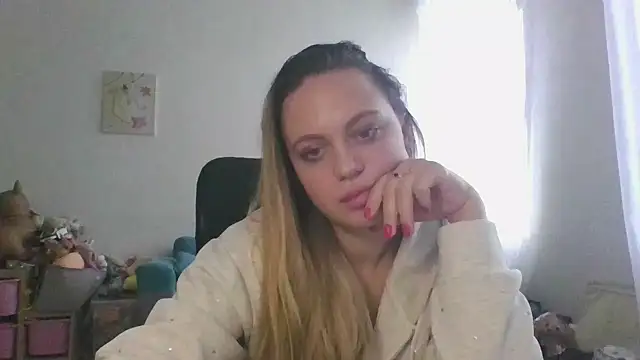 Cynoraye live sex cam