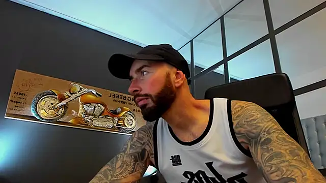 AronGrant live sex cam