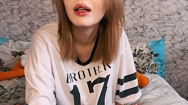 ShyLulyX's cam snapshot