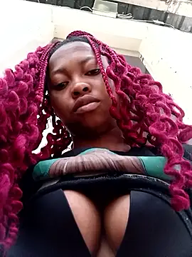 Sweethoneypot25's cam snapshot