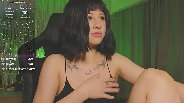 Necucubi02's cam snapshot