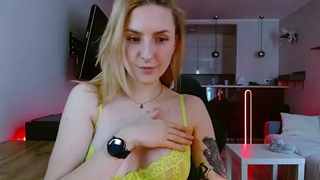 illusorycat live sex cam