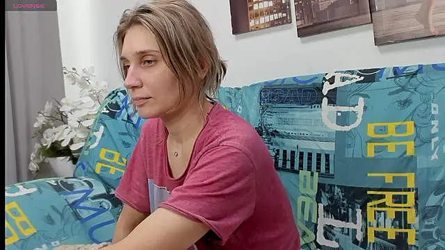 Tenderly_Sophie's cam snapshot