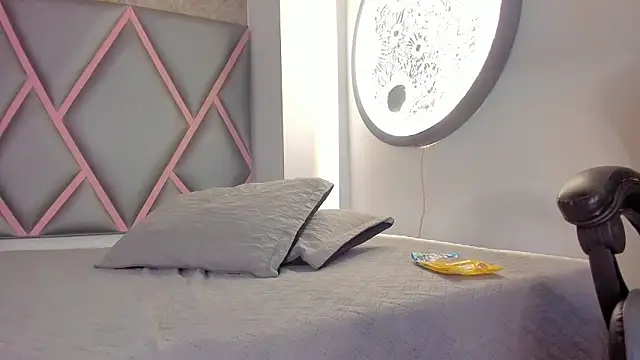 Lucy-23's cam snapshot