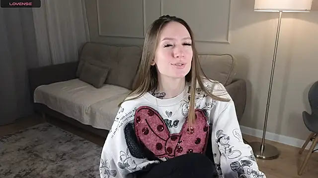 cutienaughtygirl's cam snapshot