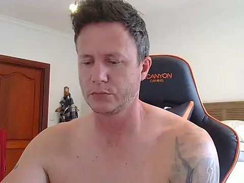 TroyDieselXXX's cam snapshot