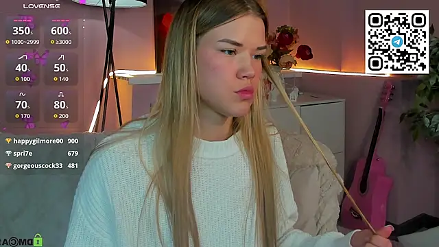 CherryLexi_'s cam snapshot