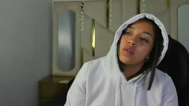 IsabellRodriguez18's cam snapshot