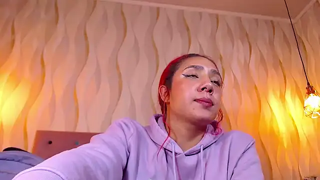 IsabelaLatina's cam snapshot