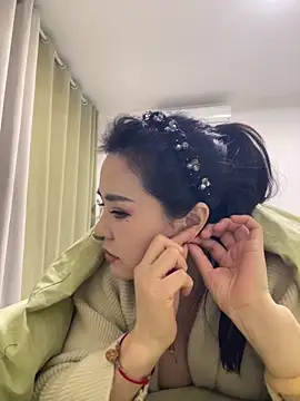 940940_1688's cam snapshot