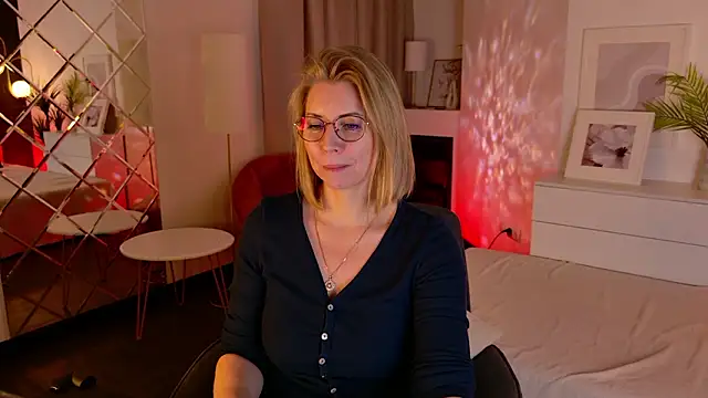 Annie_Light's cam snapshot