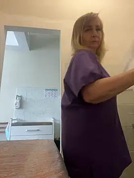 Irina2909@xh live sex cam