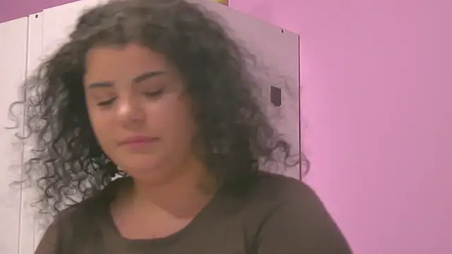 BustyMadison live sex cam