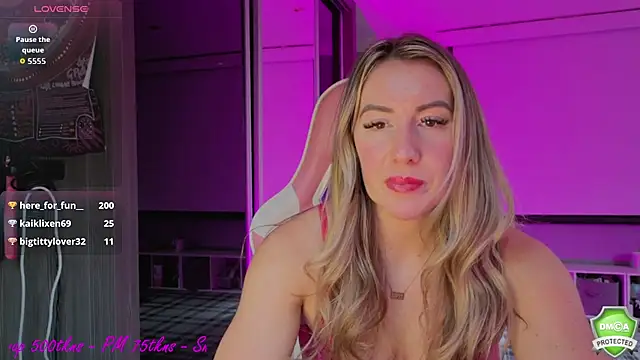 Daisydelicious live sex cam