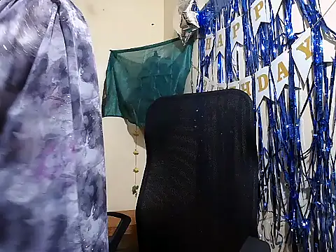 Shivani-Gupta's cam snapshot