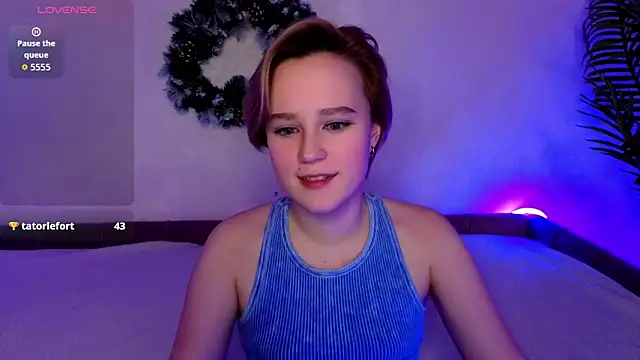 Ellie_Heavenly's cam snapshot