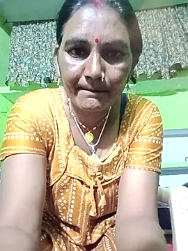 YOURFIVAA's cam snapshot