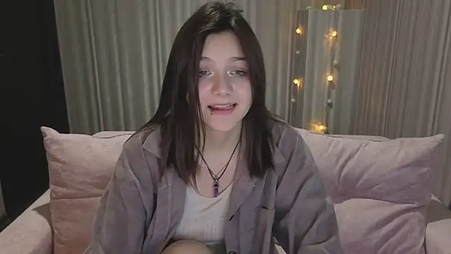 xxxnaughtyfoxyxxx's cam snapshot