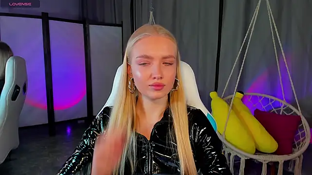 TessaGrays's cam snapshot