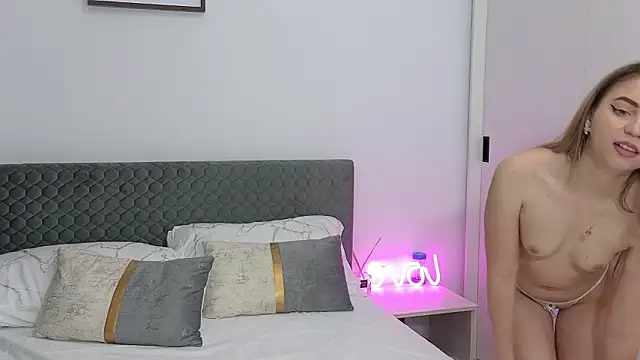 SophieWild's cam snapshot