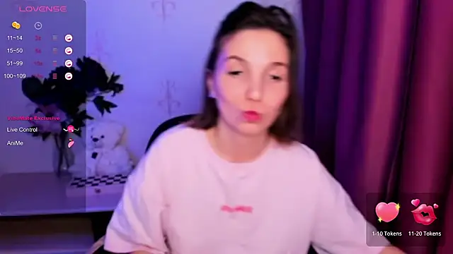 KindHazelHere_'s cam snapshot