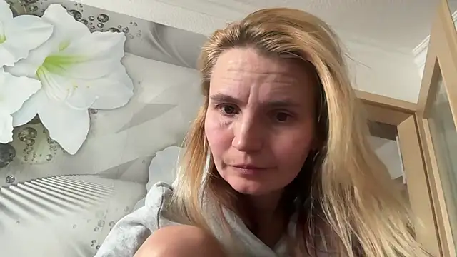 s-te-fan-i's cam snapshot