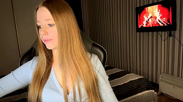 EmilyBubble's cam snapshot